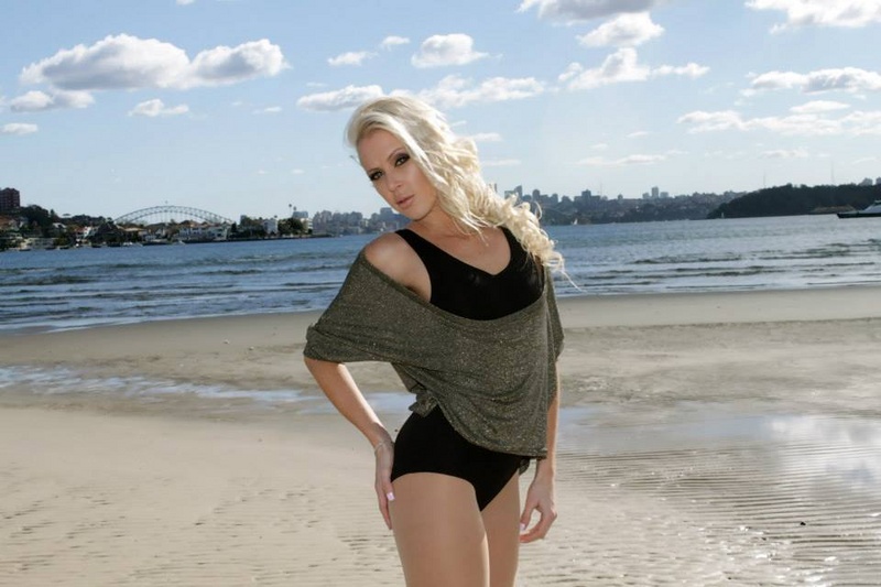 Female model photo shoot of Leanne Payne in Milk Beach NSW