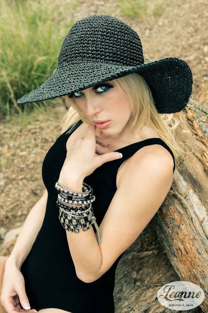 Female model photo shoot of Leanne Payne in Centennial Park Sydeny