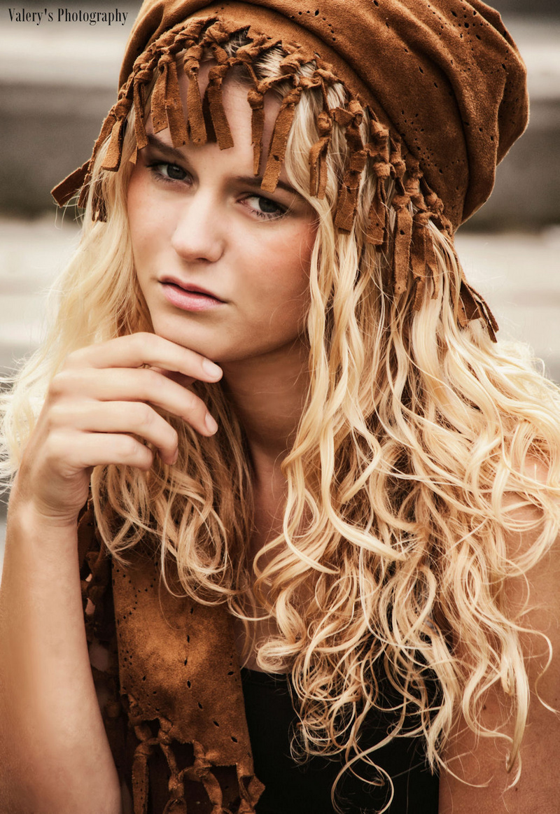 Female model photo shoot of Britt Hoekstra