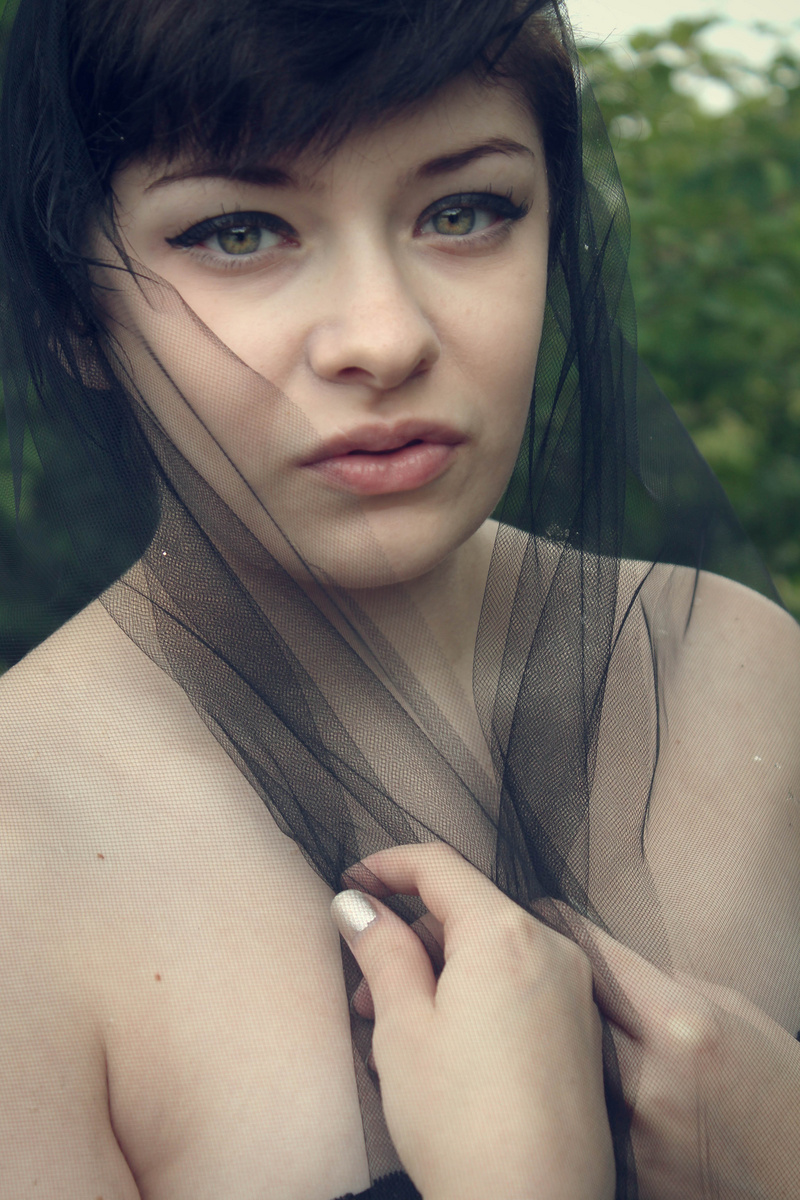 Female model photo shoot of Nicole Webb Photography