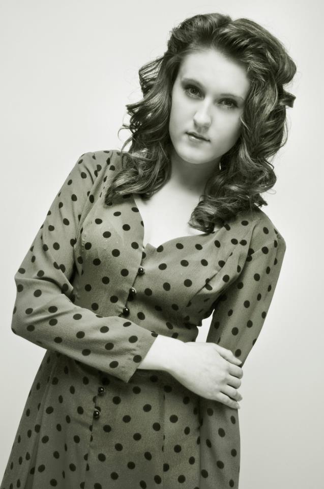 Female model photo shoot of Lindsey Kellar