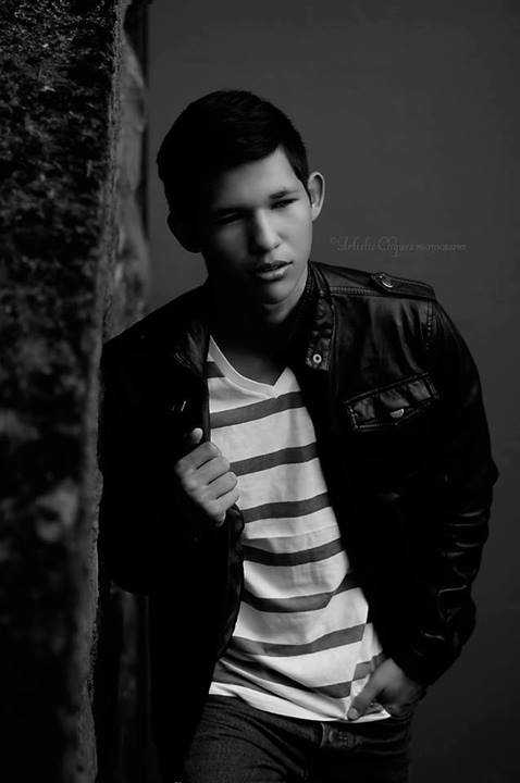Male model photo shoot of Erick Reyes