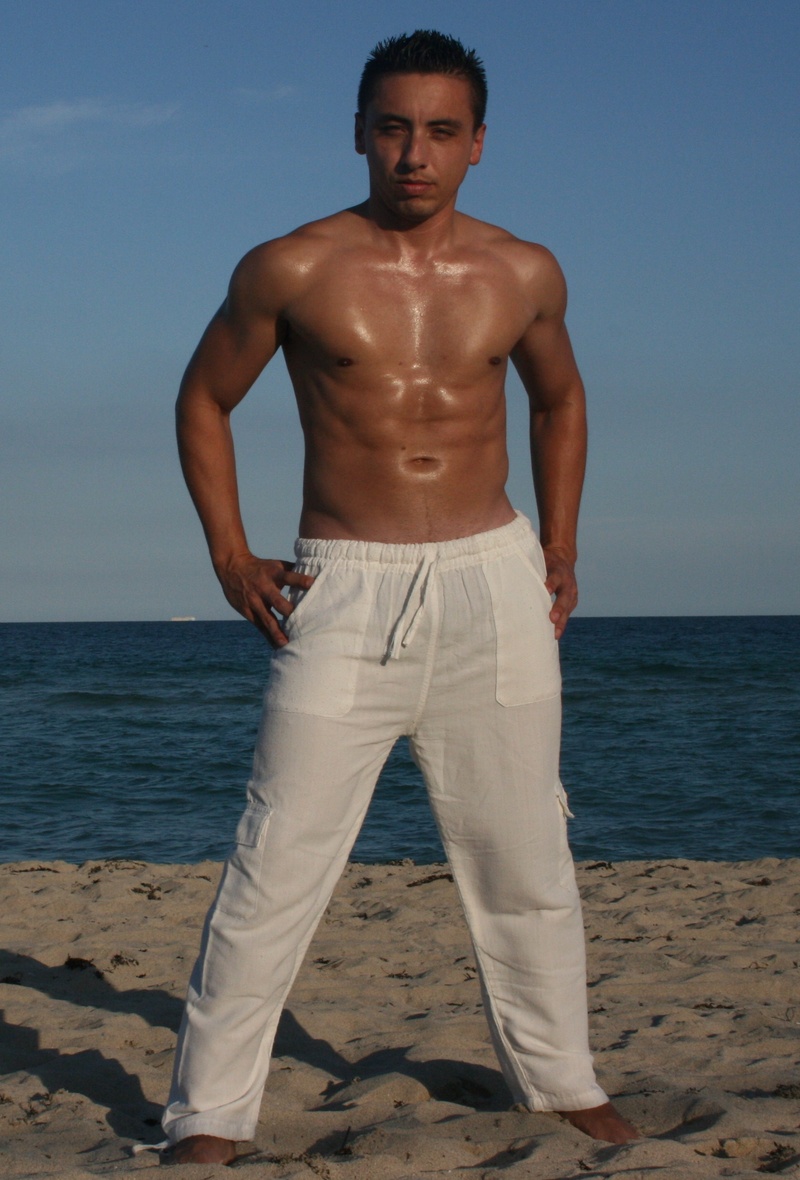 Male model photo shoot of Andres D