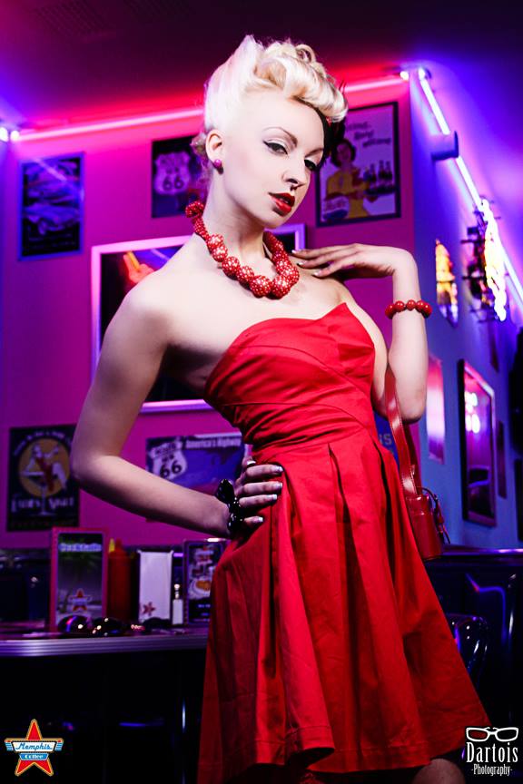Female model photo shoot of Akia Noxyd