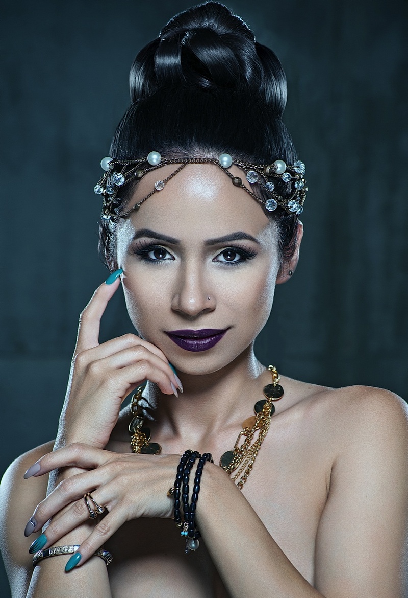 Female model photo shoot of Emerald  Phoenix Makeup by W I L L I A M A N U E L