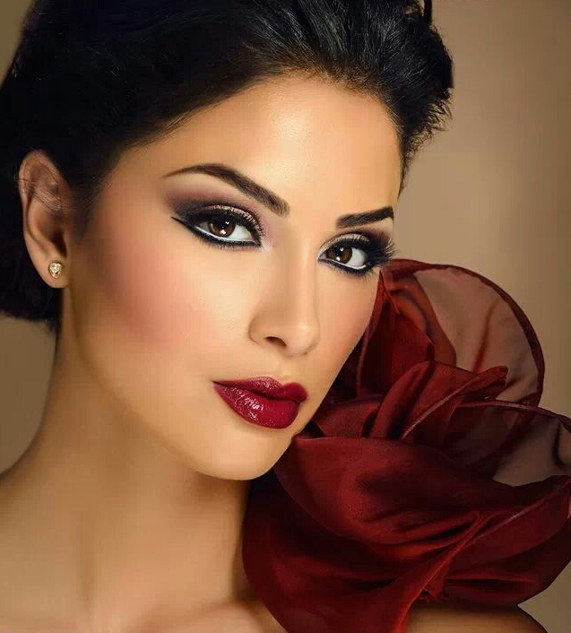 Female model photo shoot of Sara Rahbani