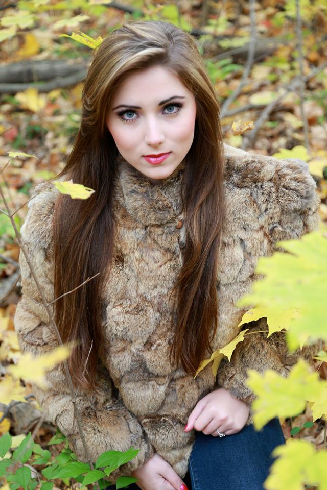 Female model photo shoot of Lorin Lindsay in Cincinnati, OH