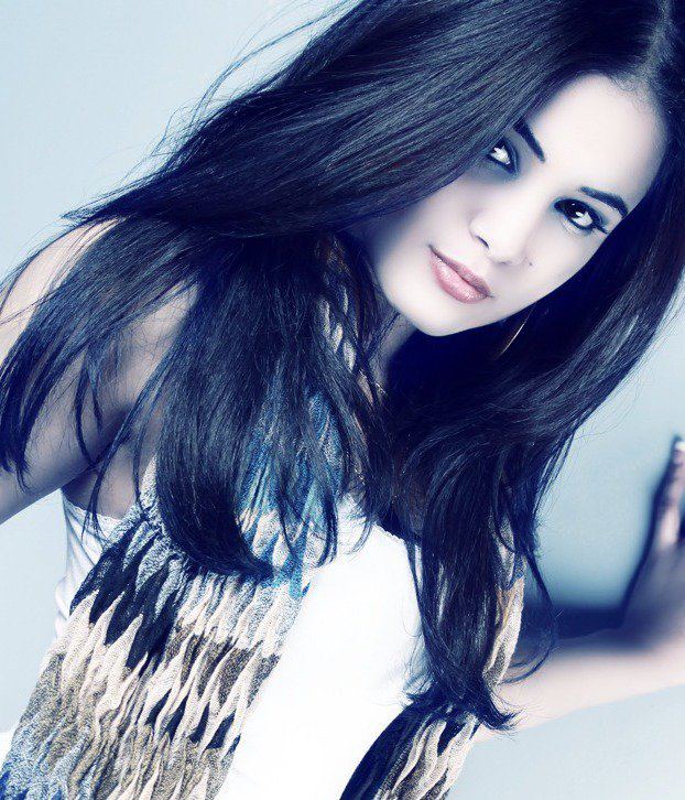 Female model photo shoot of Ashley Joa 