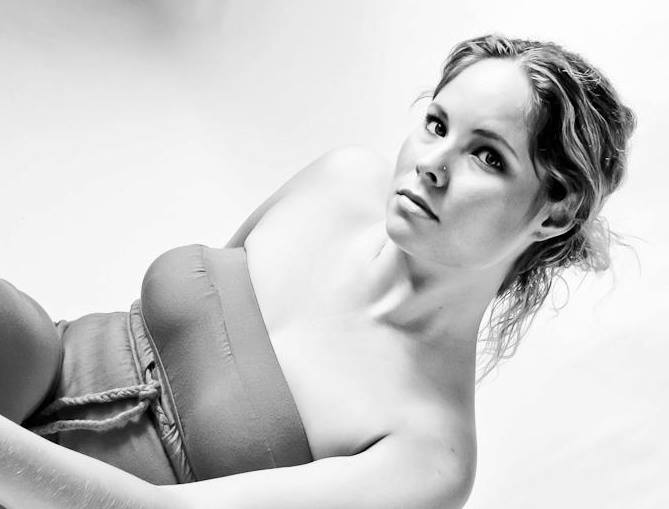 Female model photo shoot of Lisa Correa in Germany