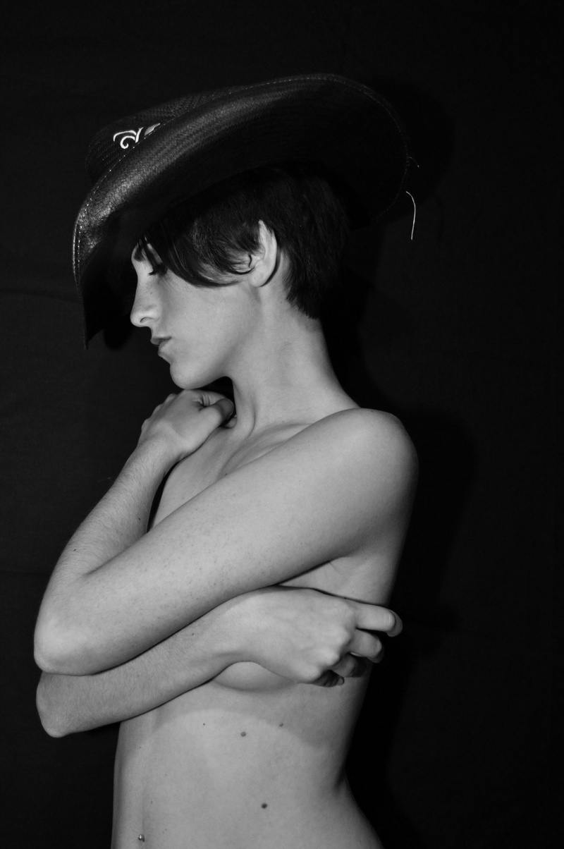 Female model photo shoot of Victoria Ternullo
