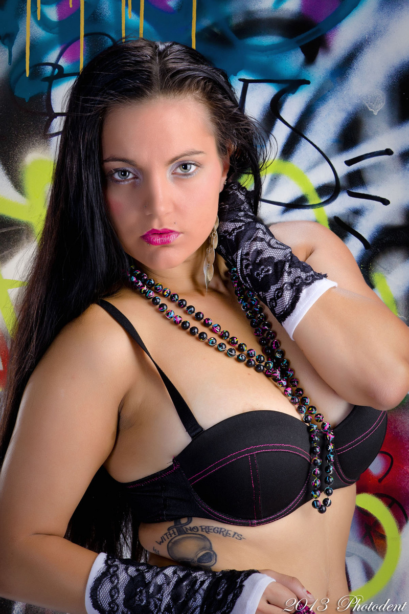 Female model photo shoot of Shelbie Minx by Photodent Images