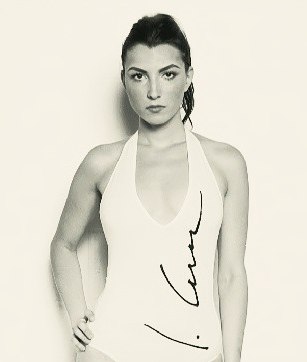 Female model photo shoot of Alyona Makhanko