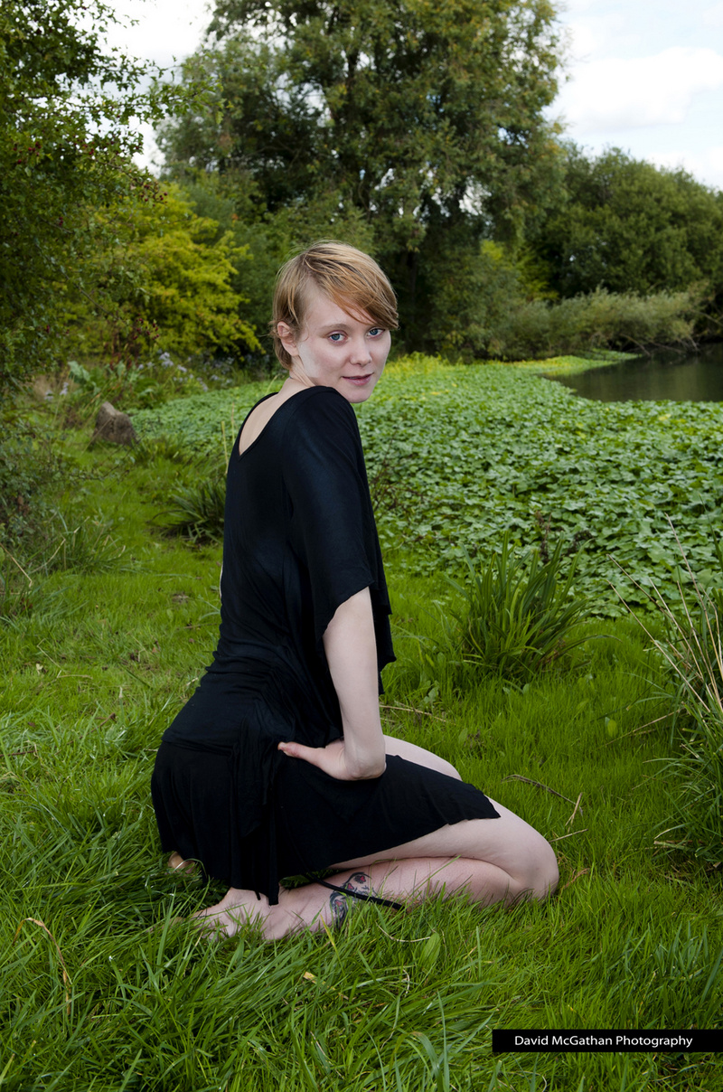 Female model photo shoot of Kerry Davis in Bedfont Lakes