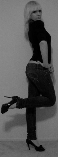 Female model photo shoot of Irine Lilly