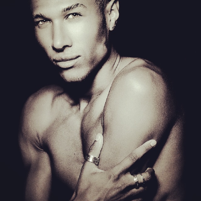 Male model photo shoot of Jonathan Rhuen