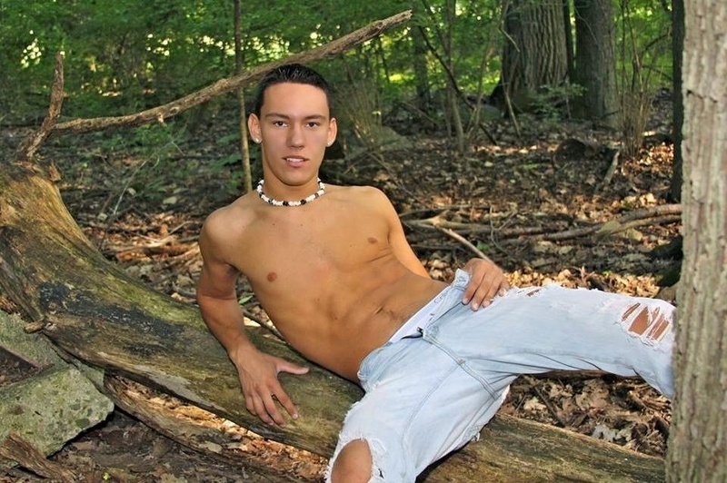Male model photo shoot of Travis28