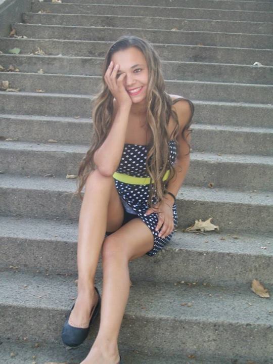 Female model photo shoot of ashleym3 in park