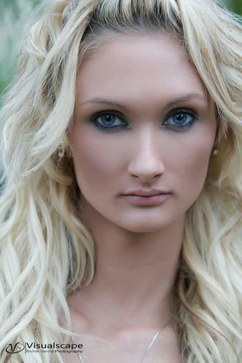 Female model photo shoot of ParisLynn21 in Jacksonville, Florida