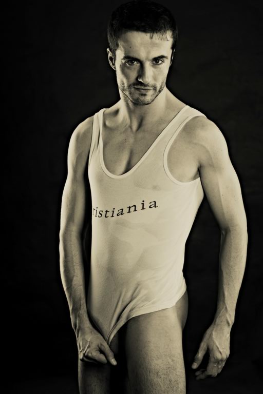 Male model photo shoot of Rafael EU
