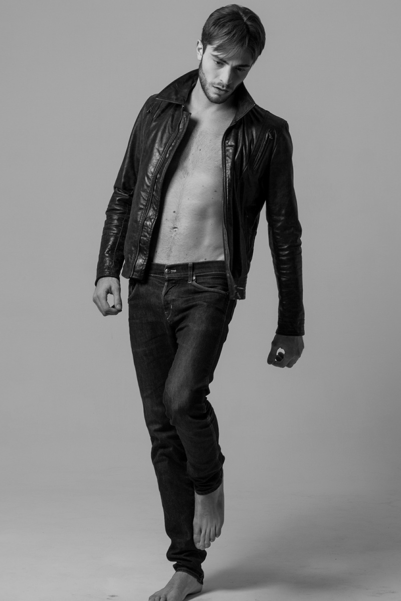 Male model photo shoot of Matteo Cocchiara