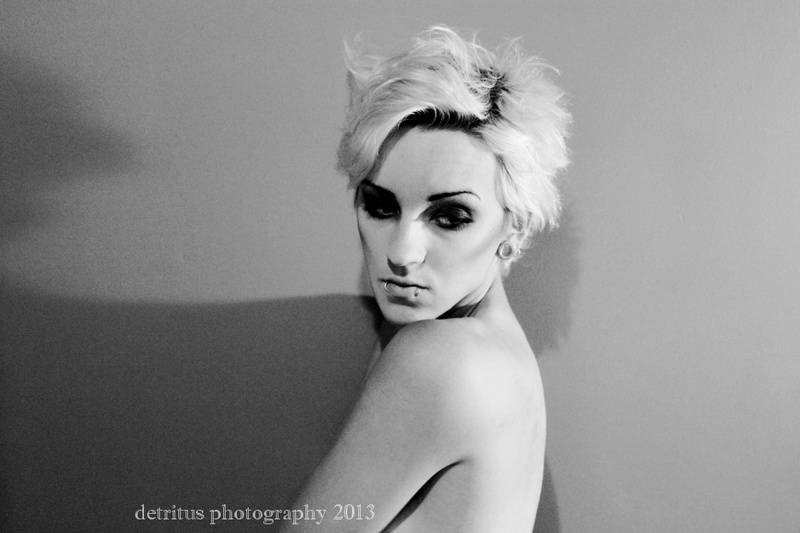 Female model photo shoot of Dea Detritus