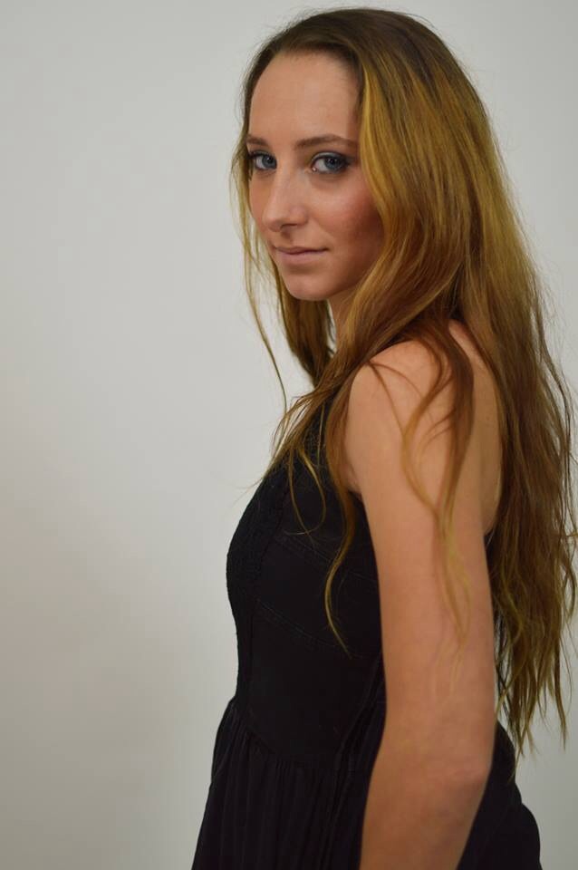Female model photo shoot of Alicia montgomery