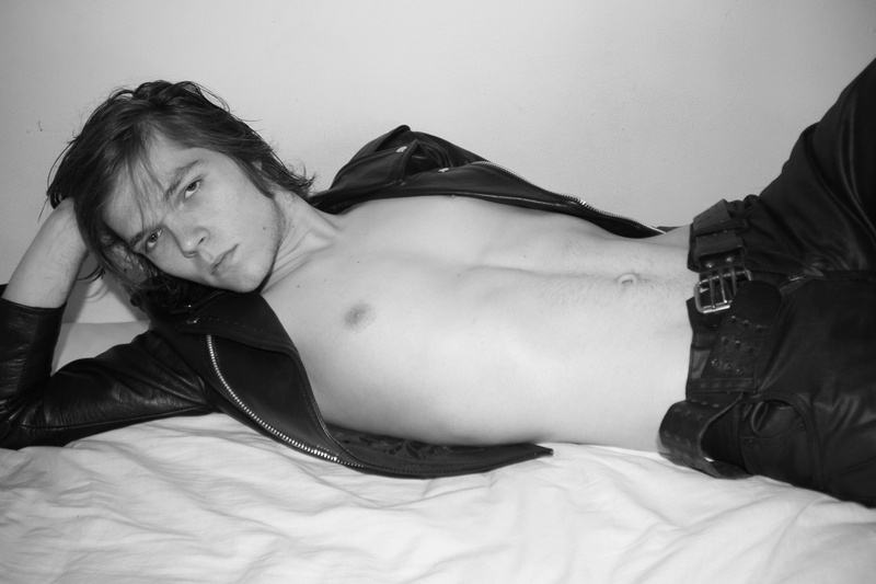 Male model photo shoot of Vincent Zachariah in Venice, California
