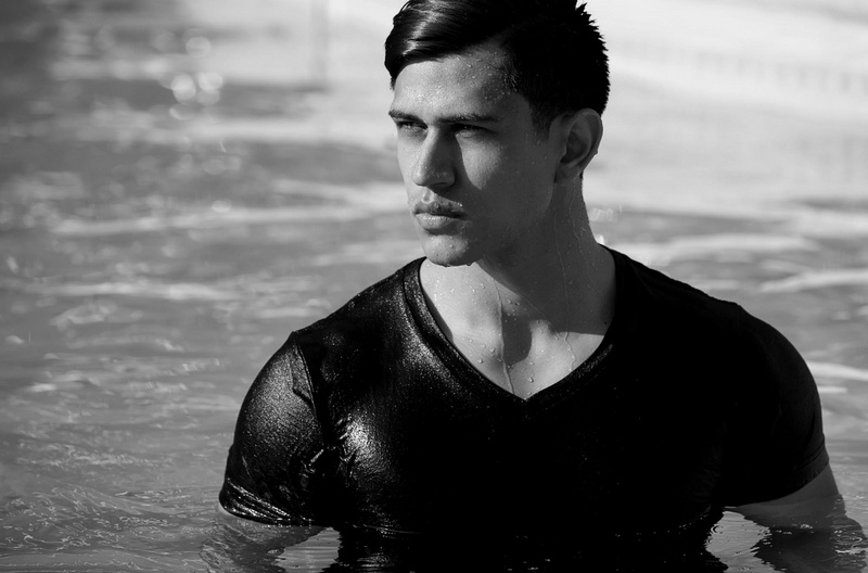 Male model photo shoot of Rafael Zurita