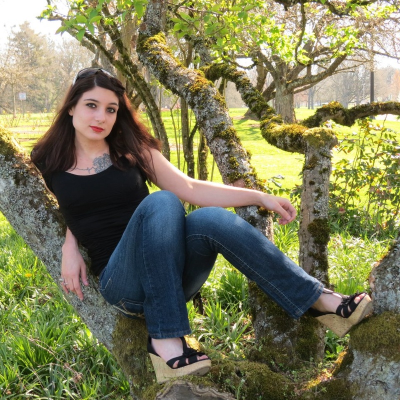Female model photo shoot of Tori Compoccio in Bush Park in Salem, Oregon