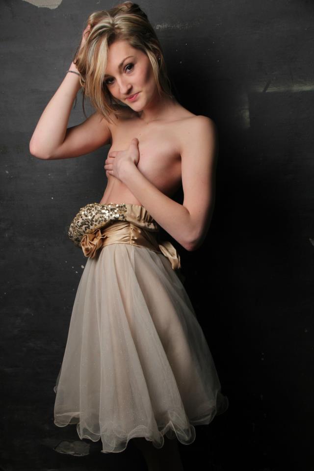 Female model photo shoot of Hope Kraemer