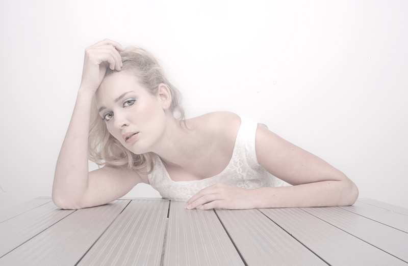 Female model photo shoot of Marjanne Heinen