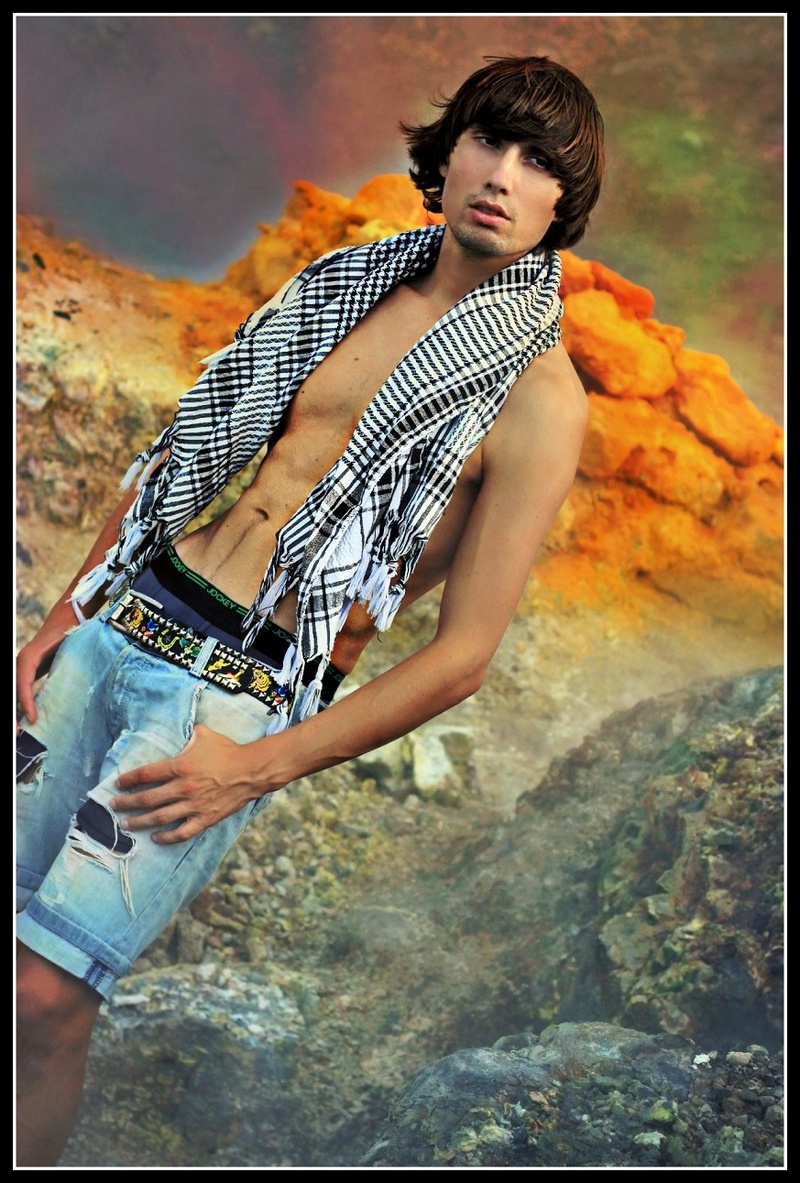 Male model photo shoot of Darien Sestante