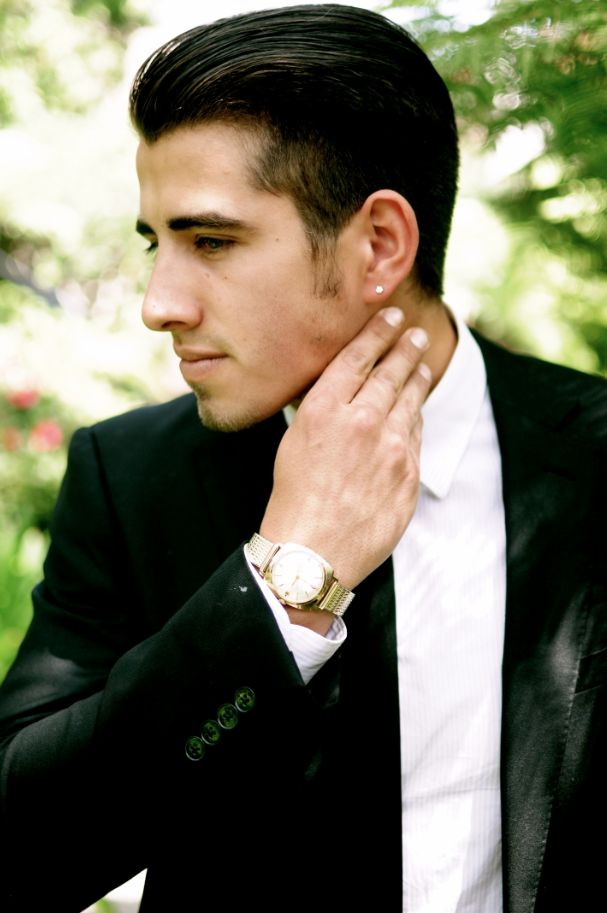 Male model photo shoot of Alejandro Andrews