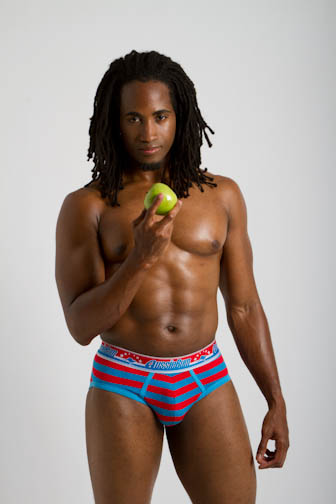 Male model photo shoot of Dwayne Thomas