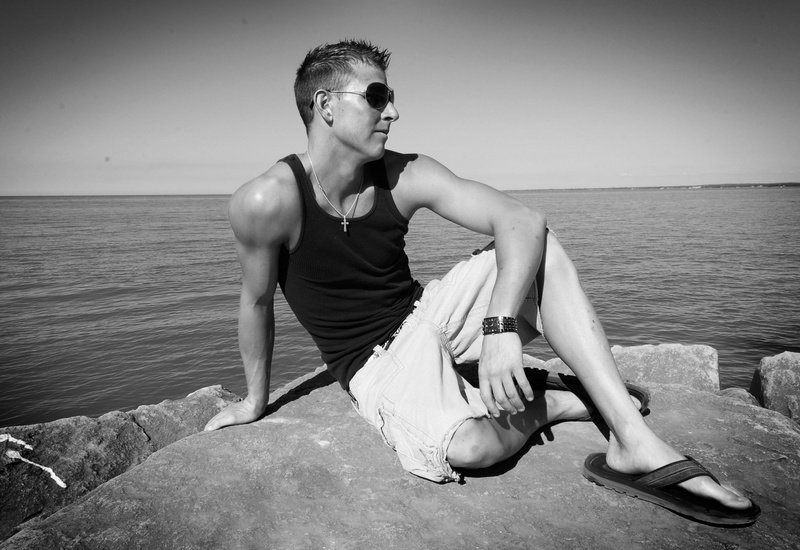 Male model photo shoot of Gabriel Jones 