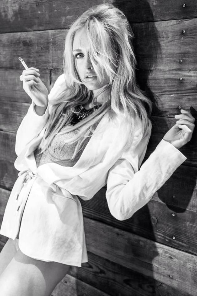 Female model photo shoot of Lee Levi in Los Angeles
