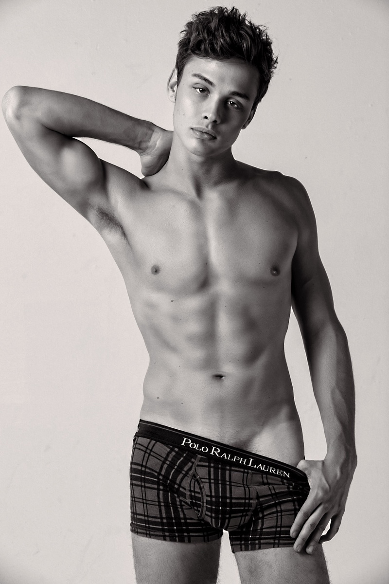 Male model photo shoot of Keenan Stott