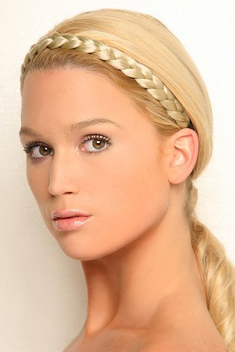 Female model photo shoot of Rowan van Dooren