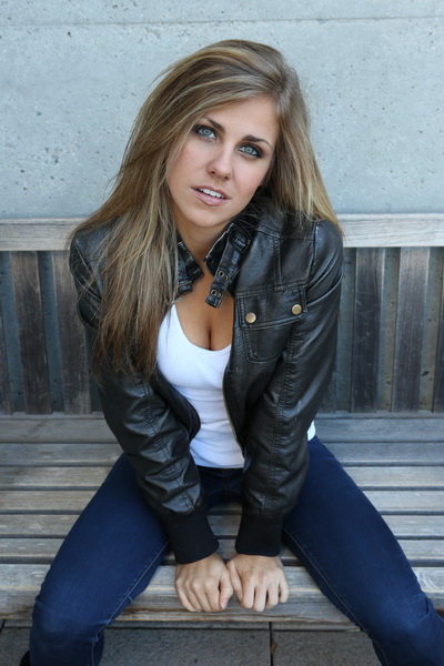 Female model photo shoot of Kelsey Carlstedt
