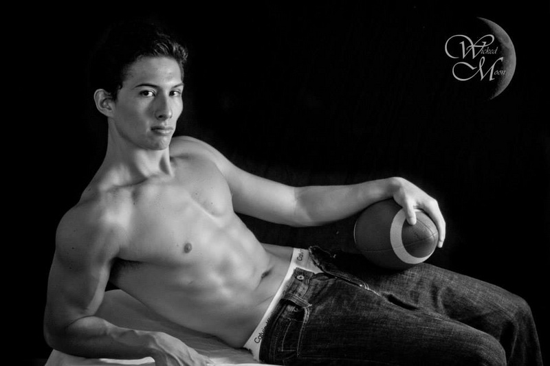 Male model photo shoot of Sean Brittain in Oahu, Hawaii