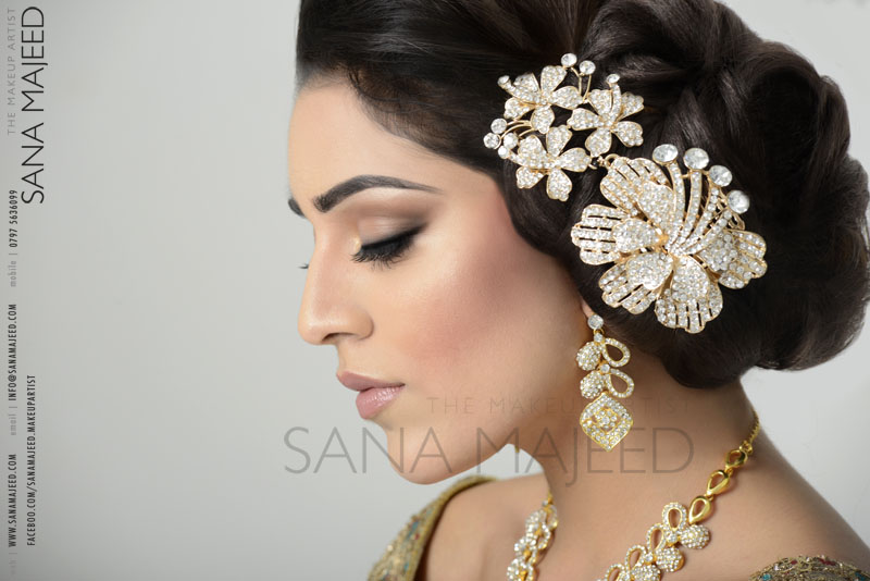 Female model photo shoot of Sana Majeed MUA