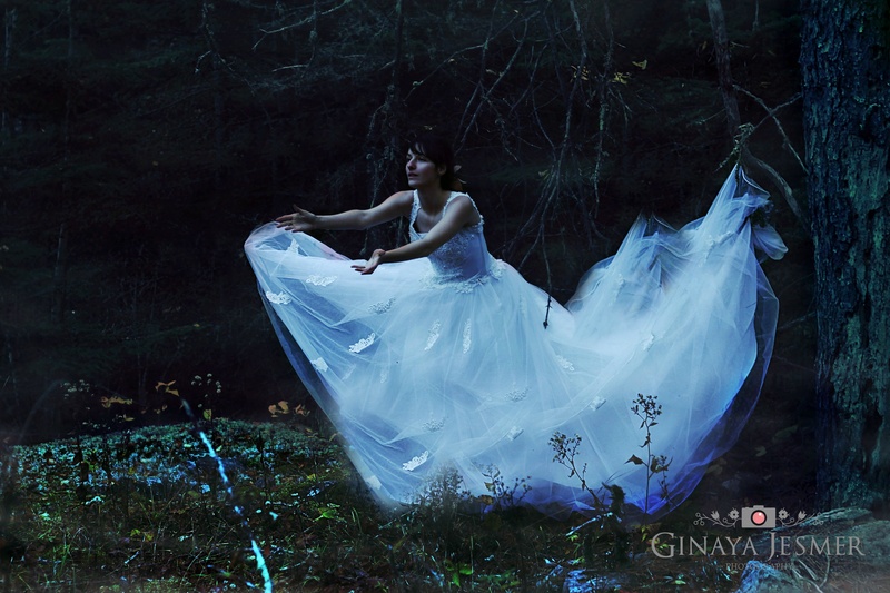 Female model photo shoot of Ginaya Jesmer