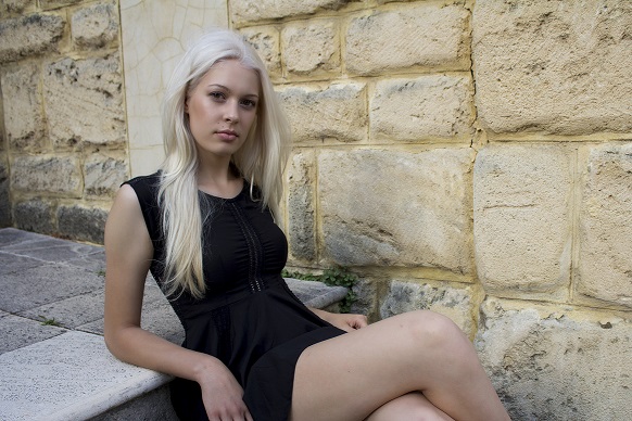 Female model photo shoot of Anya Ortlepp