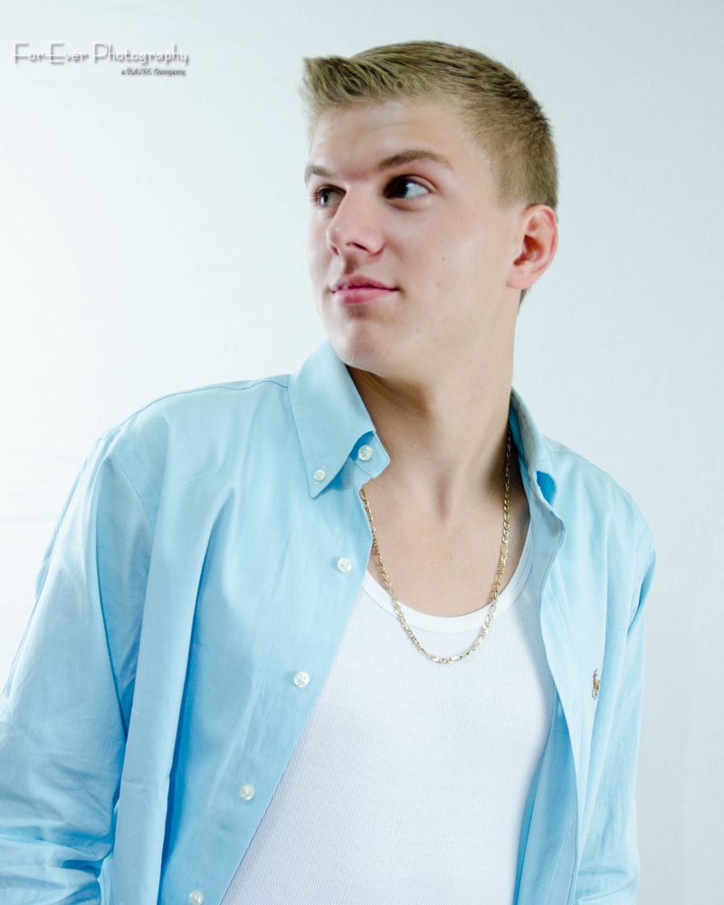 Male model photo shoot of Joseph Vredenburg