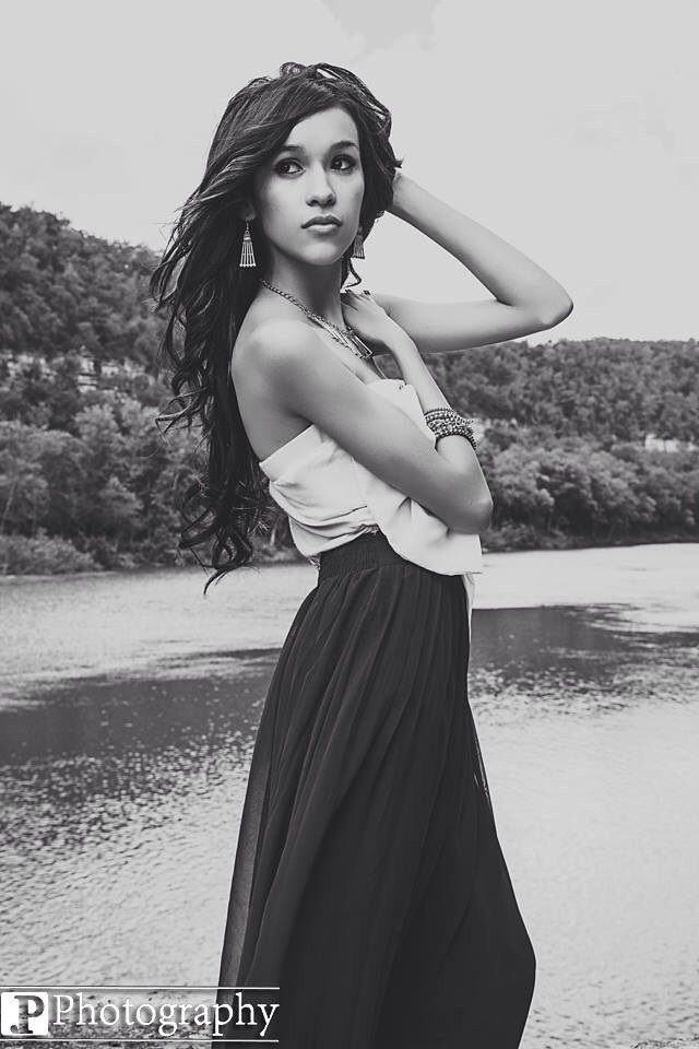 Female model photo shoot of Sandraa Navarro