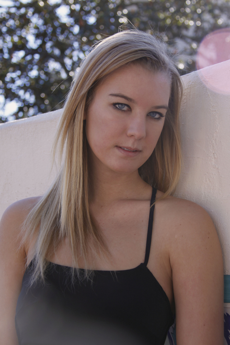 Female model photo shoot of Manheim Photography and Kemmer Tonne in Alice Keck Park Memorial, Santa Barbara