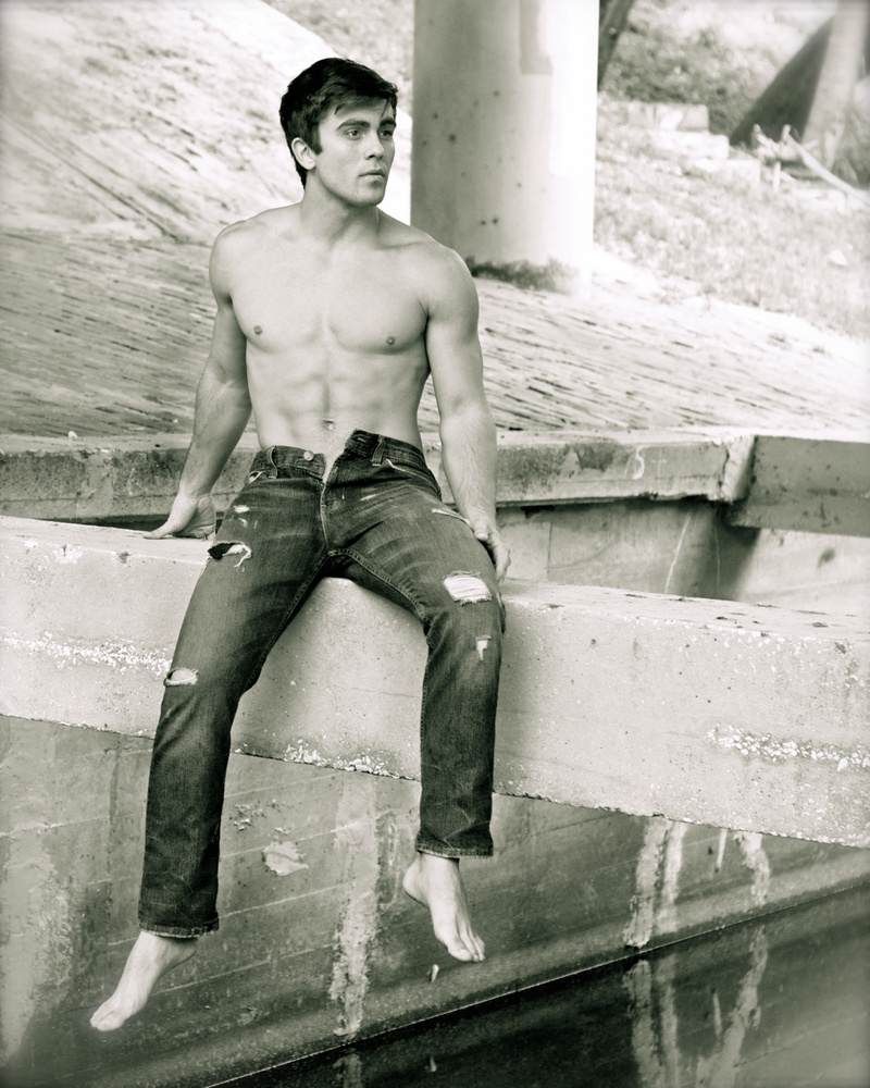 Male model photo shoot of Jon Mac by Manuscript
