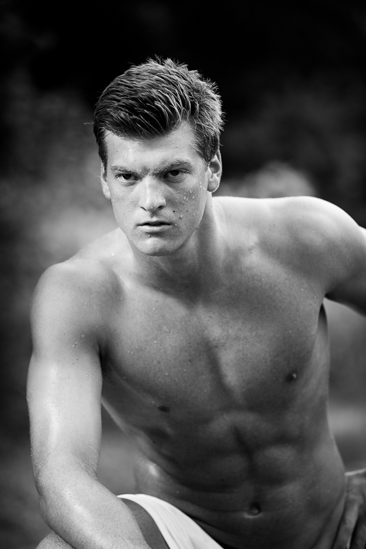 Male model photo shoot of Nick Popov