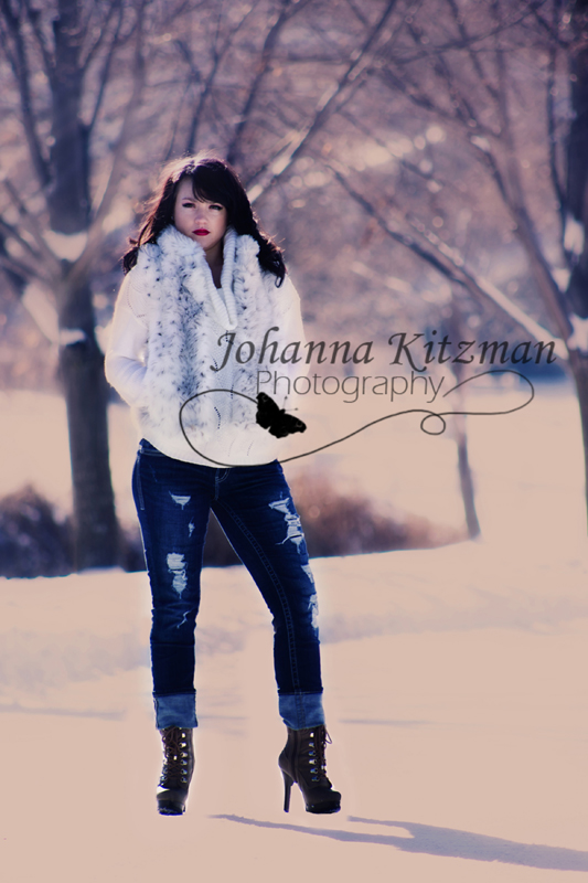 Female model photo shoot of Johanna M