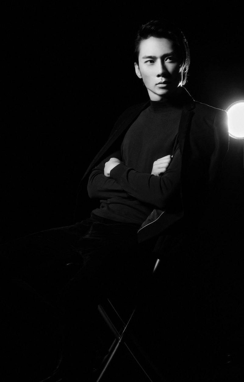 Male model photo shoot of Robin Khoo